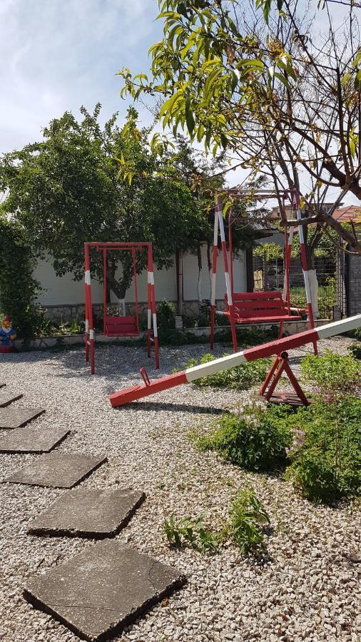 Casa Ellamy Hotel Două Mai Екстериор снимка