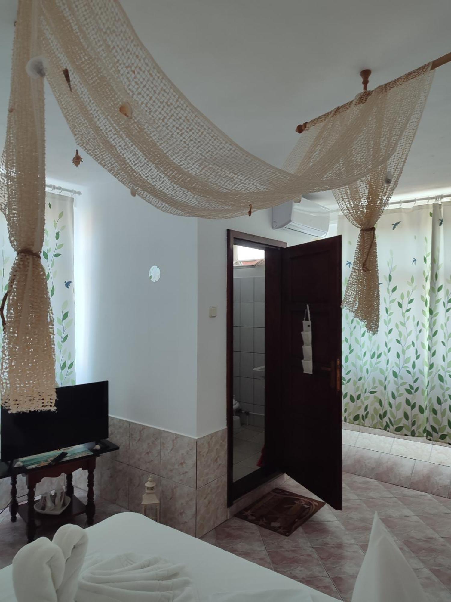 Casa Ellamy Hotel Două Mai Екстериор снимка