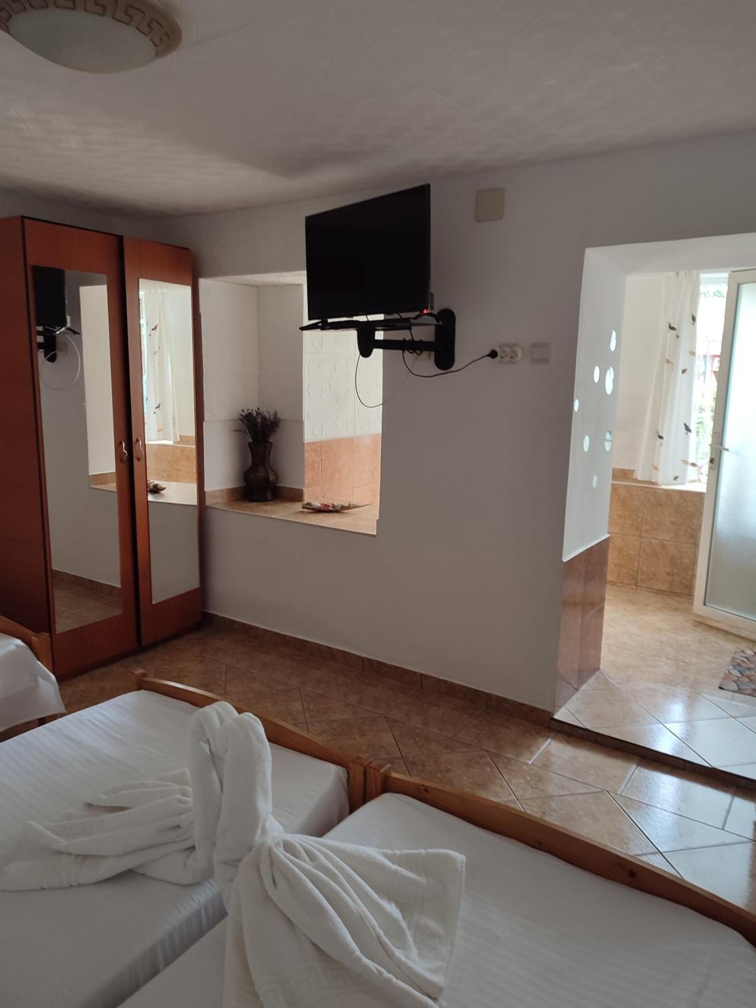 Casa Ellamy Hotel Două Mai Екстериор снимка